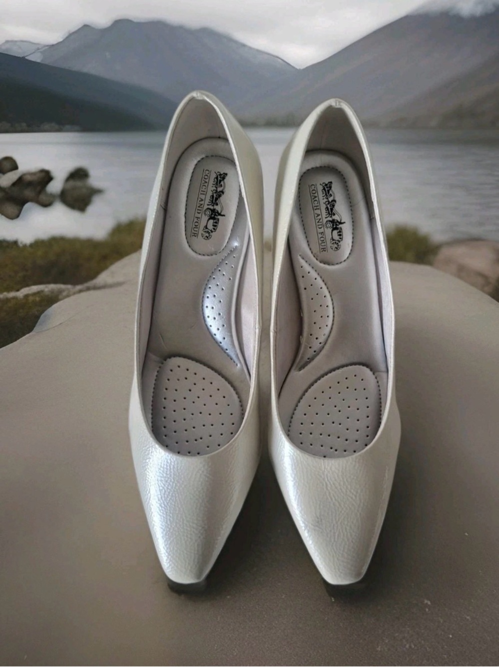 Coach and Four Cream Pointed-Toe Indiana Woman heels